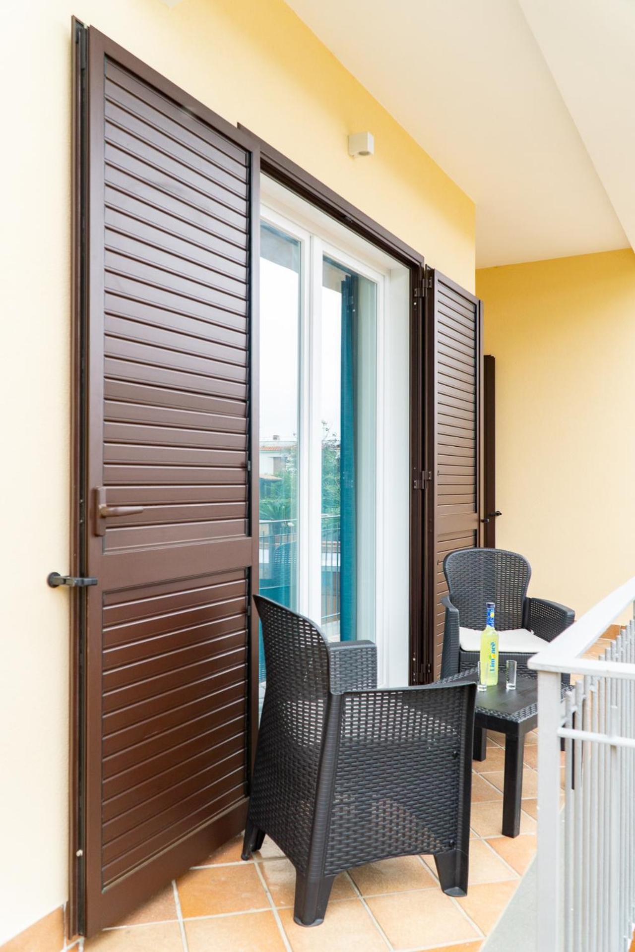 Summer Colors Rooms & Apartments Meta Εξωτερικό φωτογραφία